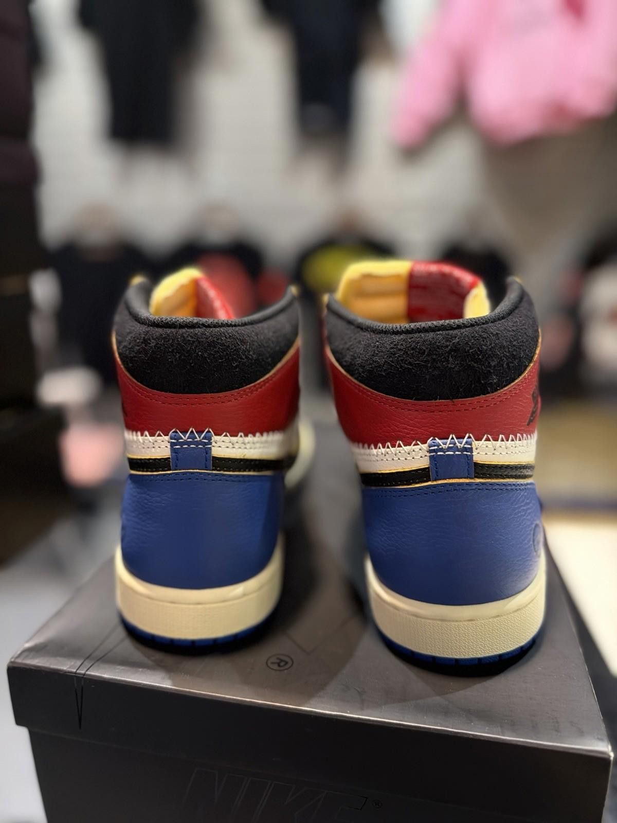 Jordan Brand Air Jordan 1 x Union x Fragment Black and Varsity Red (8.5) Size US 8.5 / EU 41-42 - 8 Thumbnail