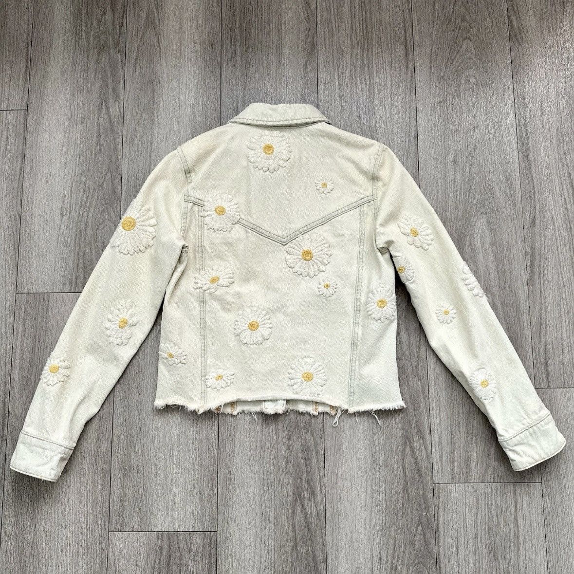 BLANKNYC Blank NYC Daisy Embroidered Denim Jacket Size XS / US 0-2 / IT 36-38 - 10 Thumbnail