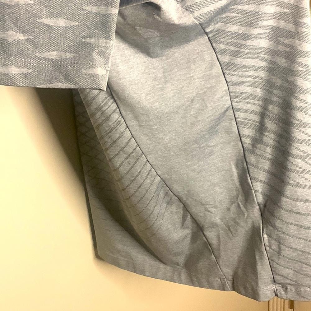 Nike SS Performance Tee - Nike - Grey - 95% poly, 5% spandex Size US M / EU 48-50 / 2 - 7 Thumbnail