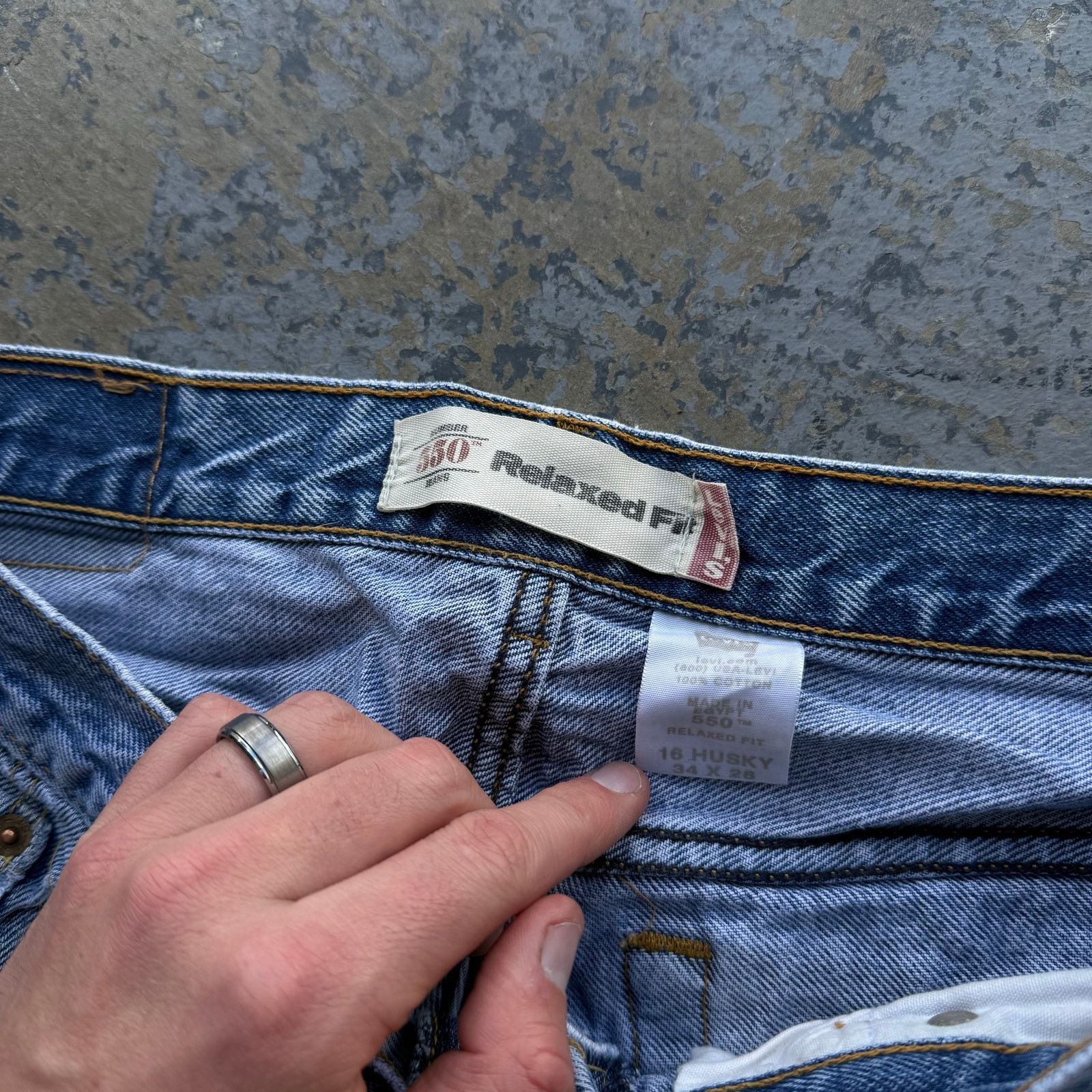 Levi's Vintage Y2K Levi’s 550 Relaxed Fit Sz 16 Husky Jeans 34x28 Size US 34 / EU 50 - 6 Thumbnail