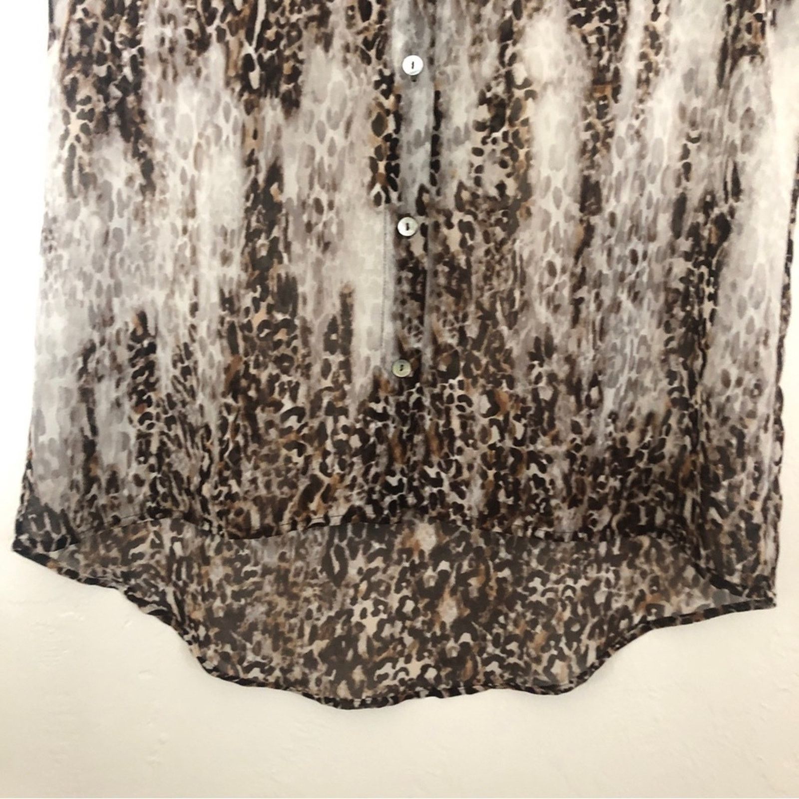 Chicos Chico's Leopard Print Semi-Sheer Sleeveless Tank Blouse Top Size M / US 6-8 / IT 42-44 - 4 Thumbnail
