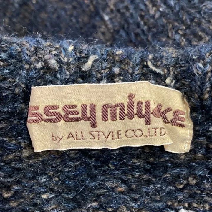 Issey Miyake issey miyake size:one size Three-dimensional decorative wo Size US XXS / EU 40 - 6 Thumbnail