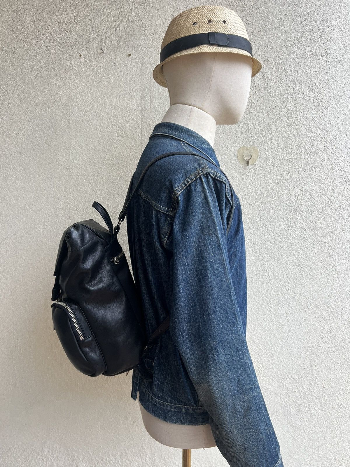 Leather Vintage 90s UCOB Patina Black Leather Cargo Backpack Bag Size ONE SIZE - 6 Thumbnail