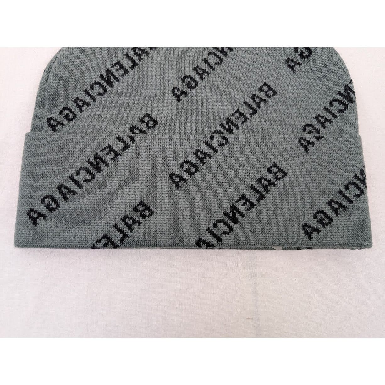Balenciaga o1rshd1 Q: 4 / Size: OS / Cashmere Wool Intreccio Beanie/Hat Size ONE SIZE - 3 Thumbnail