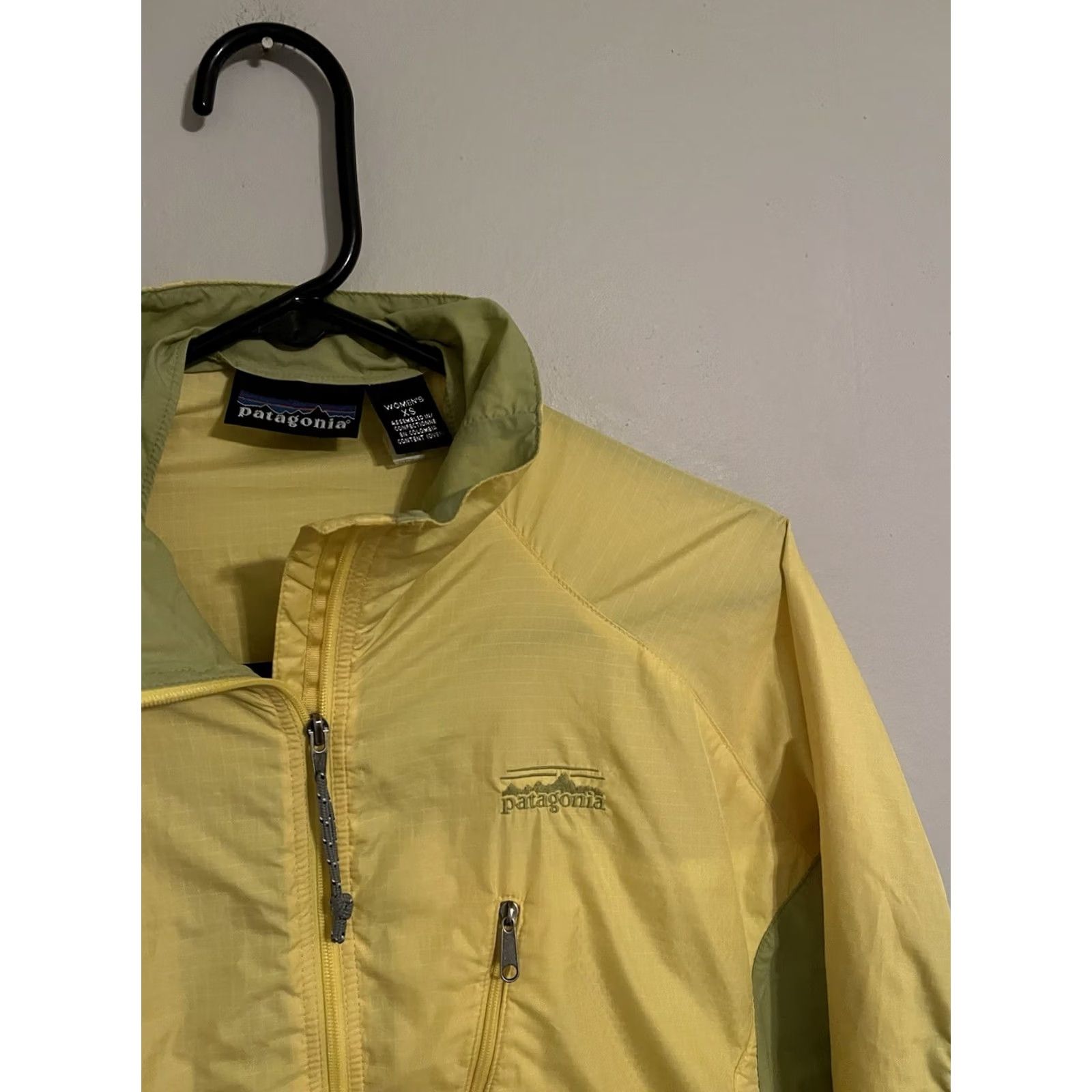 Patagonia Patagonia Yellow Windbreaker Jacket Women's XS Lightweight Velocity O2 Size XS / US 0-2 / IT 36-38 - 2 Thumbnail