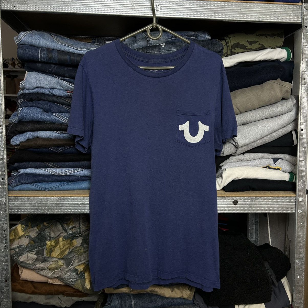 True Religion Mens True Religion Big logo Streetwear Japanese y2k tee Size US M / EU 48-50 / 2 - 1 Thumbnail