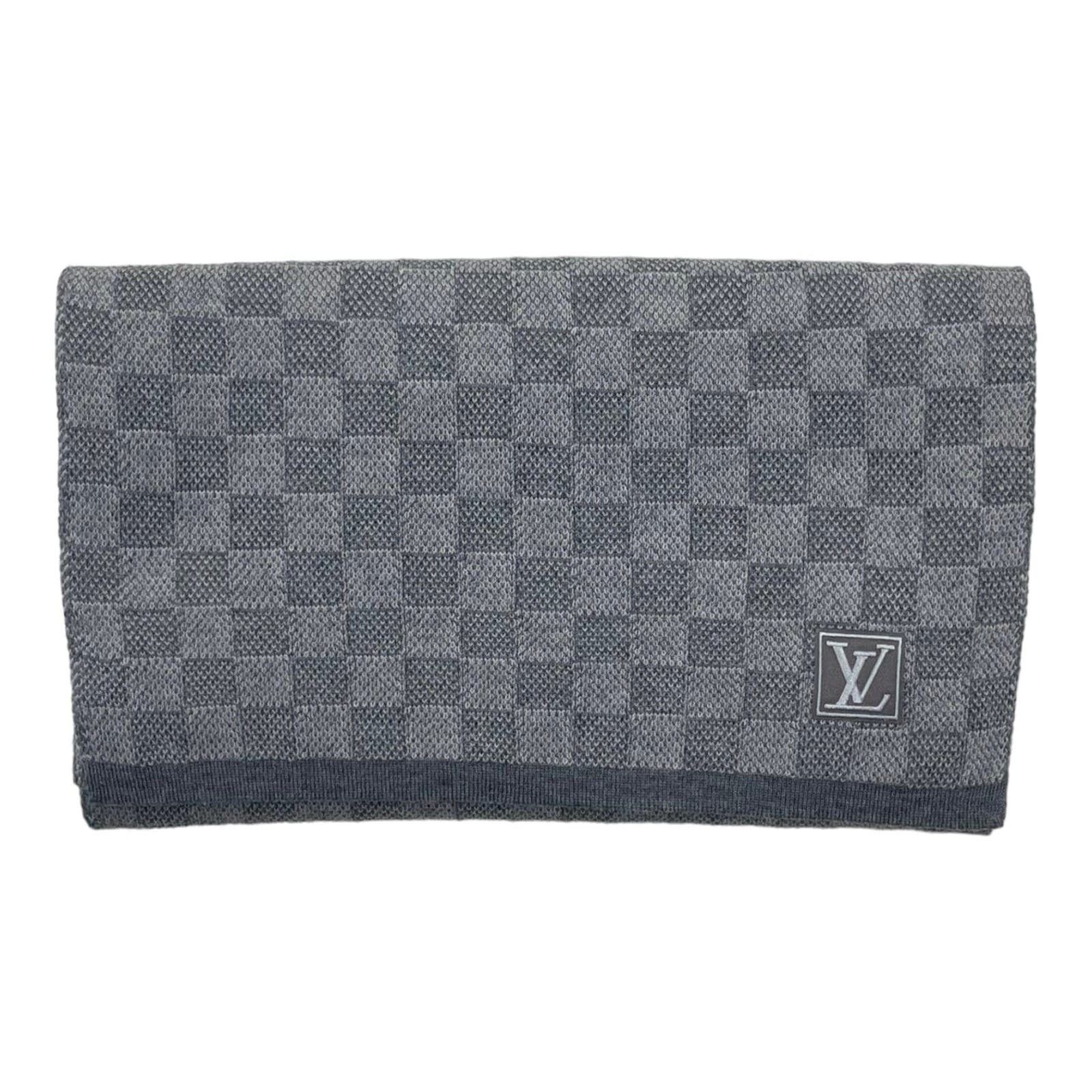 image of Louis Vuitton Petit Damier Nm Scarf Grey Pre-Owned, Men's