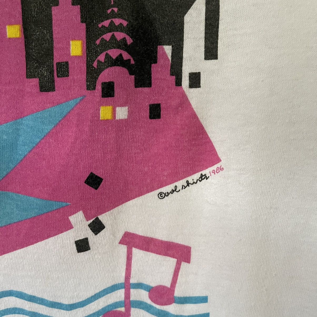 Other Vintage 1986 Liberty New York City Graphic T-shirt Large Size US L / EU 52-54 / 3 - 3 Thumbnail
