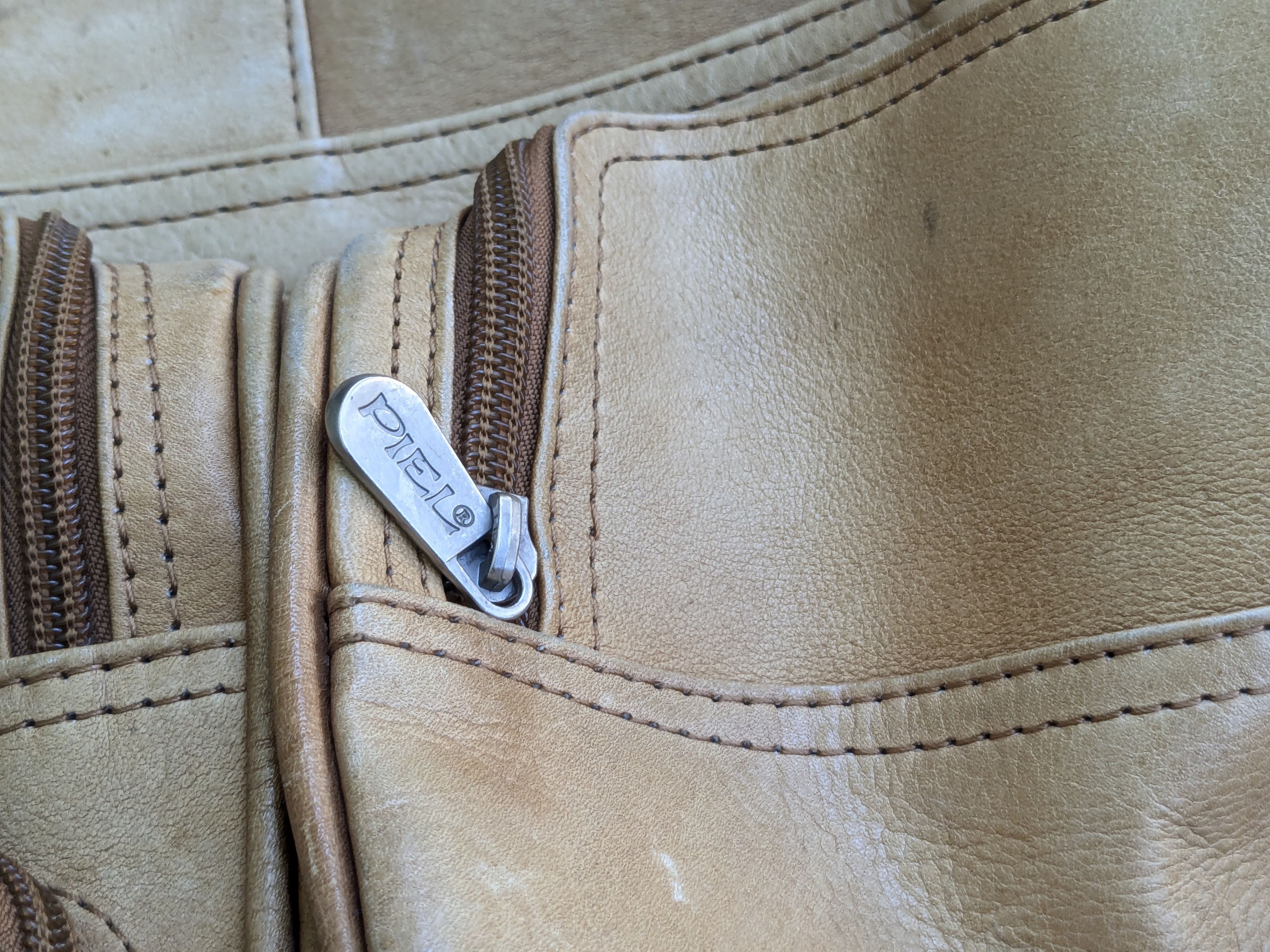 Genuine Leather Vintage Leather Duffle Bag Tan Brown Satchel Zip Travel Size ONE SIZE - 4 Thumbnail