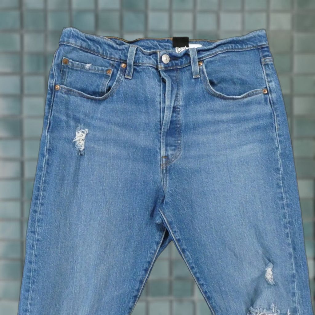Levi's Levi's 501 Jeans Womens High Rise Straight Light Wash Distressed 31x28 Size 24" / US 00 / IT 34 - 1 Thumbnail