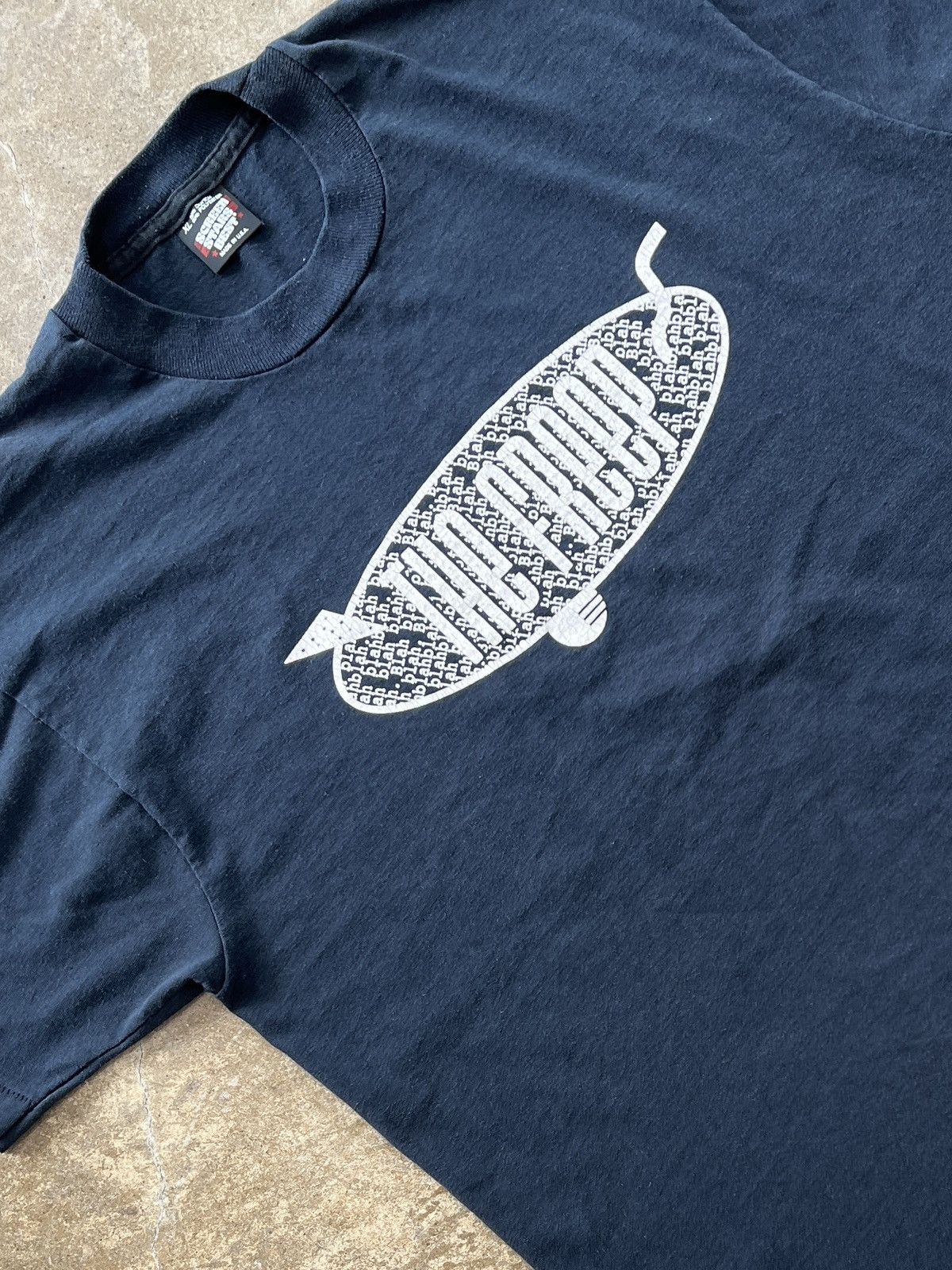 Vintage Vintage 90s The Freep Blah Blah Blah Single Stitch Tee XL Size US XL / EU 56 / 4 - 1 Thumbnail