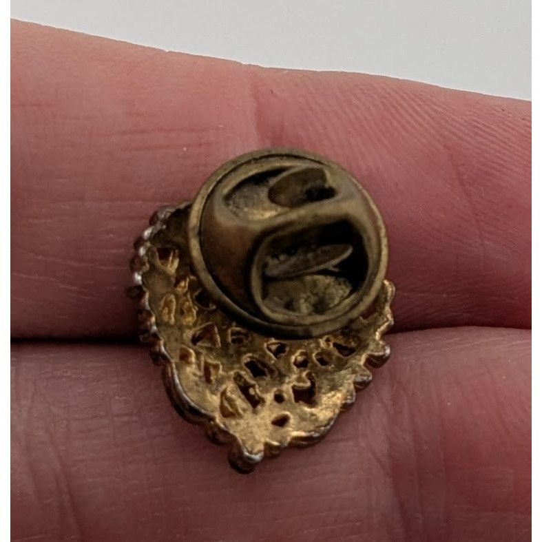 Other Vintage Floral Heart Victorian Style Textured Lapel Pin Size ONE SIZE - 3 Thumbnail