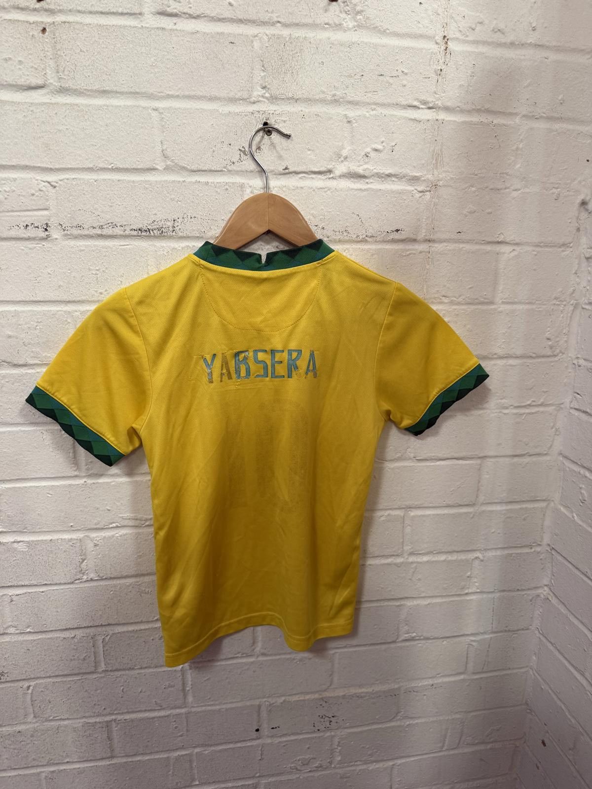 Nike Nike Brazil National Football Team Jersey Size US M / EU 48-50 / 2 - 4 Thumbnail