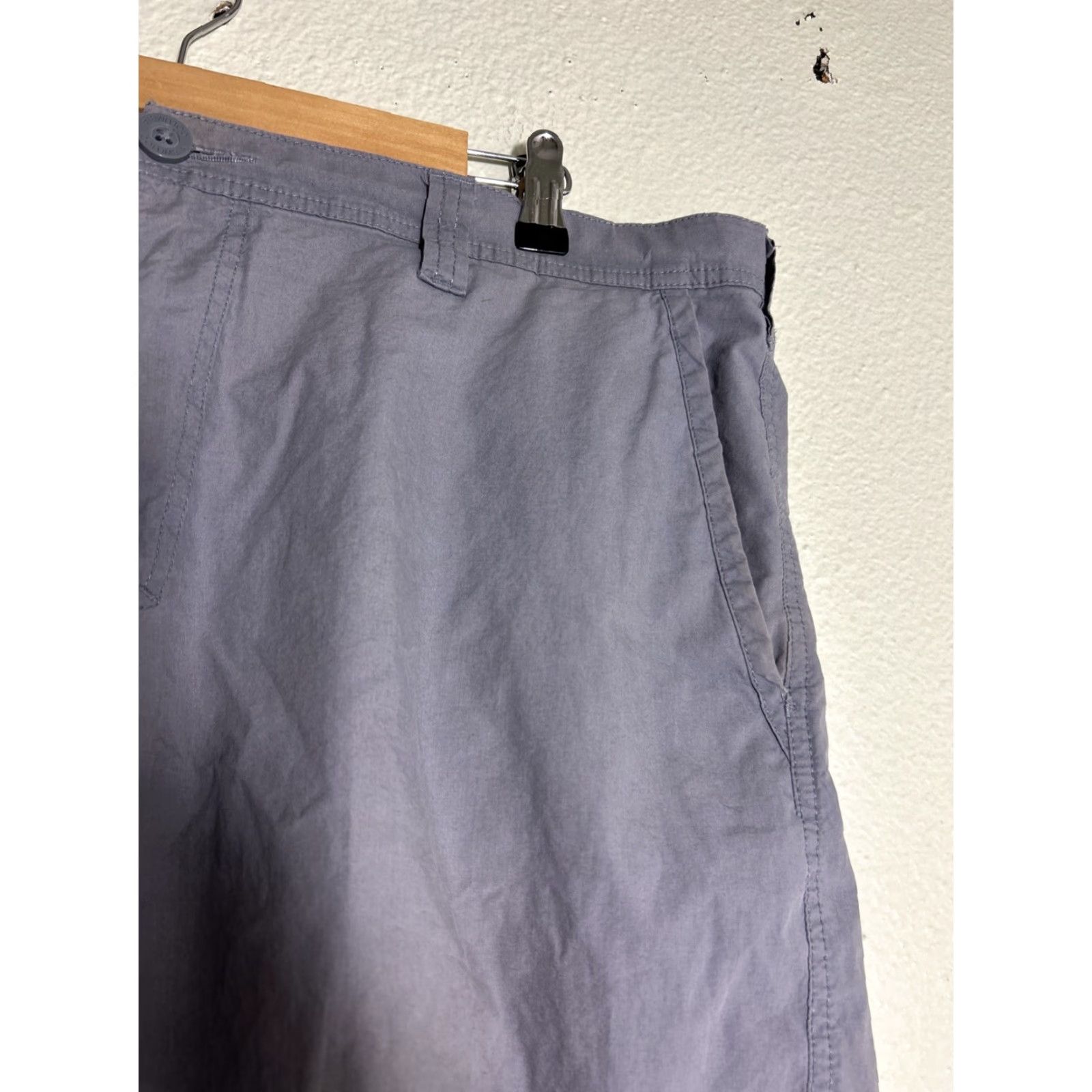 Vintage Columbia Men Shorts 38x10 Gray 100% Cotton Hiking Fishing Chino Reg Mens Size US 38 / EU 54 - 4 Thumbnail