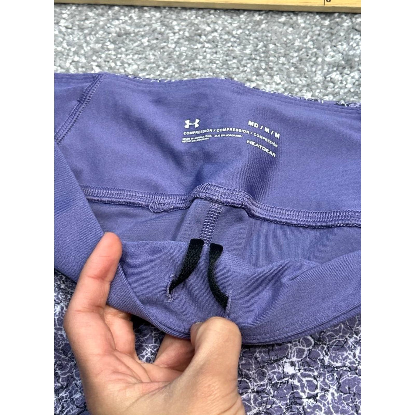 Under Armour Under Armour Leggings Shirt Womens Medium Purple Printed Cropped Activewear Compression HeatGear Size 32" / US 10 / IT 46 - 4 Thumbnail
