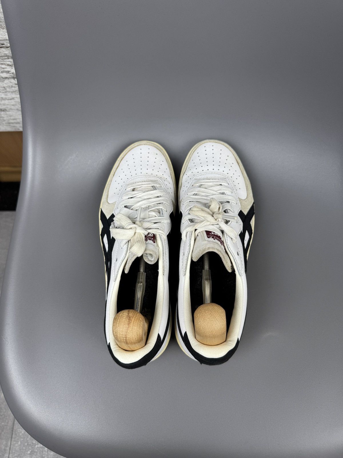 Asics × Japanese Brand × Vintage Mens Vintage ASICS onitsuka tiger low top sneakers Japanese Size US 8 / EU 41 - 8 Thumbnail