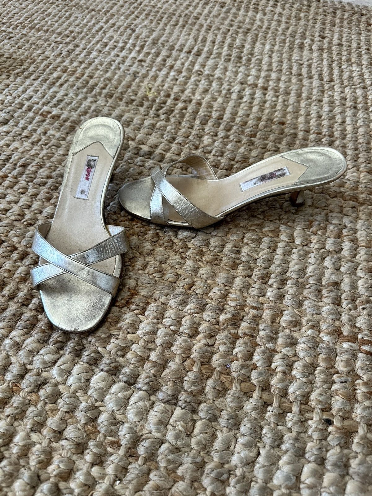 Other VERO CUOIO GOLD LEATHER WOMENS KITTEN HEEL SANDAL SIZE 36.5 Size US 6.5 / IT 36.5 - 1 Thumbnail