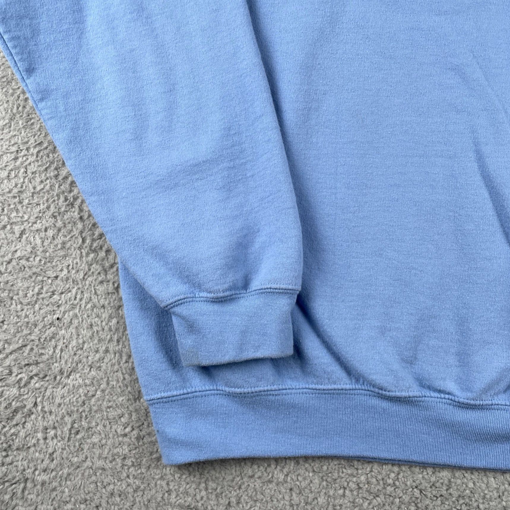 Gildan VINTAGE Gildan Heavy Blend Sweatshirt Blue L Mens Pull Over Solid Periwinkle Blue 80s 90s Mens Size US L / EU 52-54 / 3 - 5 Thumbnail