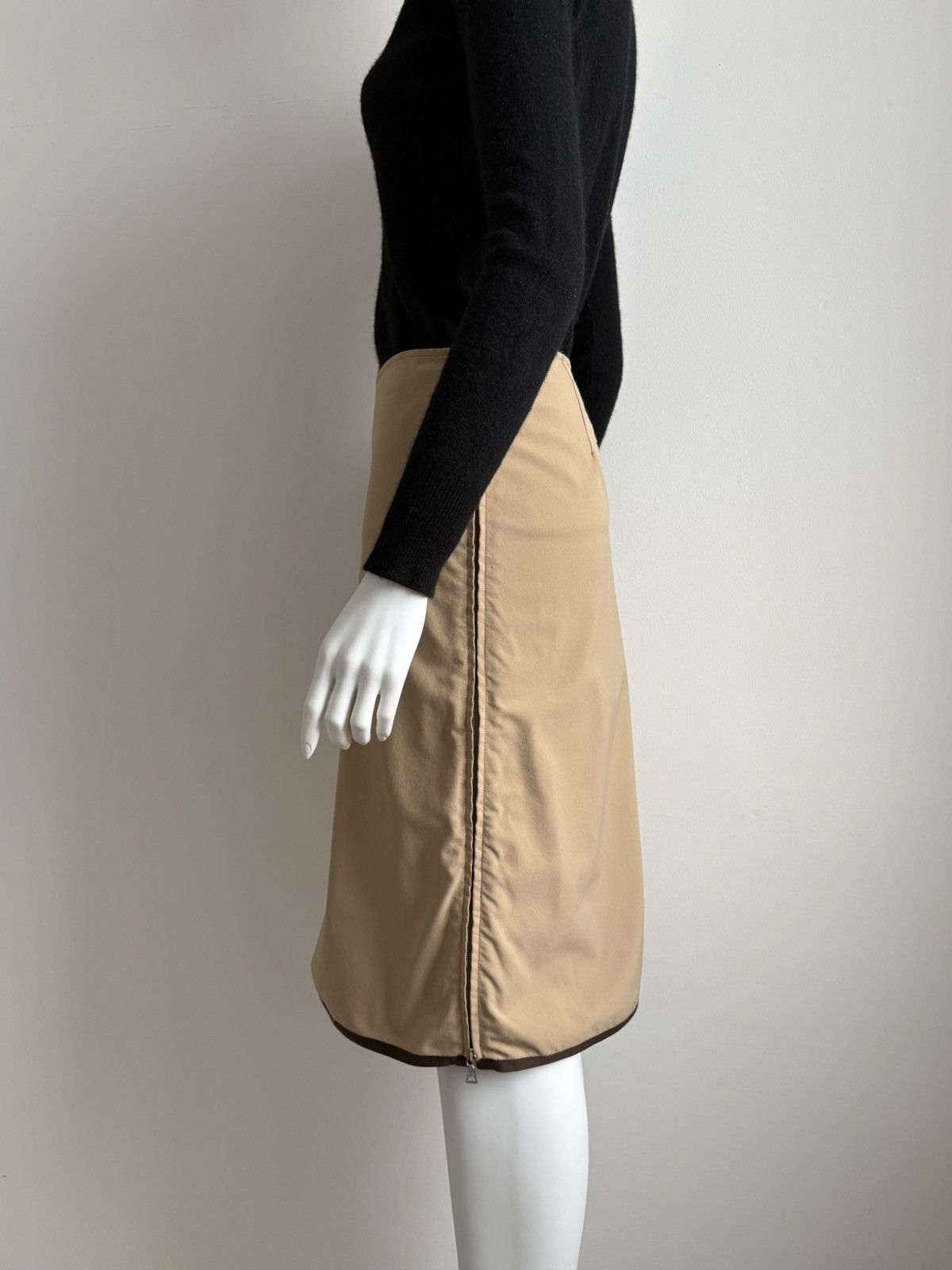 Prada 00s Prada Sport Two Slit Zip Skirt Beige Nylon Red Tab 46 XL Size 32" / US 10 / IT 46 - 7 Thumbnail