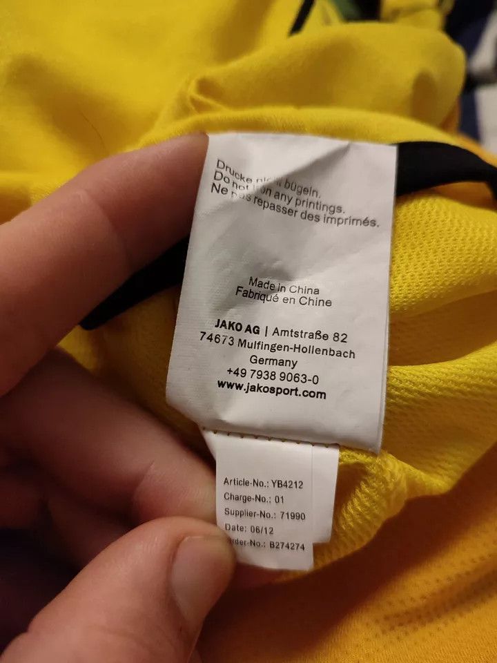 Vintage BSC Young Boys 2012-13 Home FOOTBALL Kit SHIRT SOCCER Size US XXL / EU 58 / 5 - 7 Thumbnail