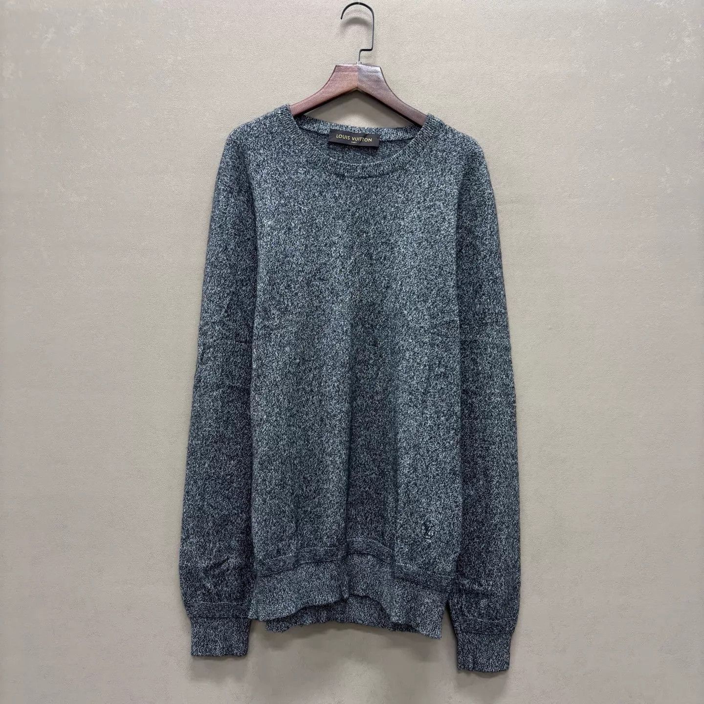 Louis Vuitton Louis Vuitton 99 New Hem Logo Sweater M Size US M / EU 48-50 / 2 - 1 Thumbnail