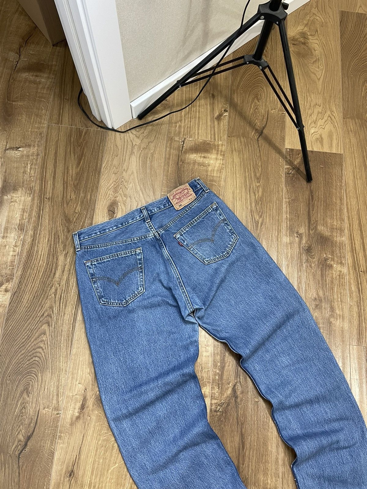 Levi's × Vintage Vintage Levi’s 501 Red Tab Made in UK Blue Stonewashed Jeans Size US 36 / EU 52 - 13 Thumbnail