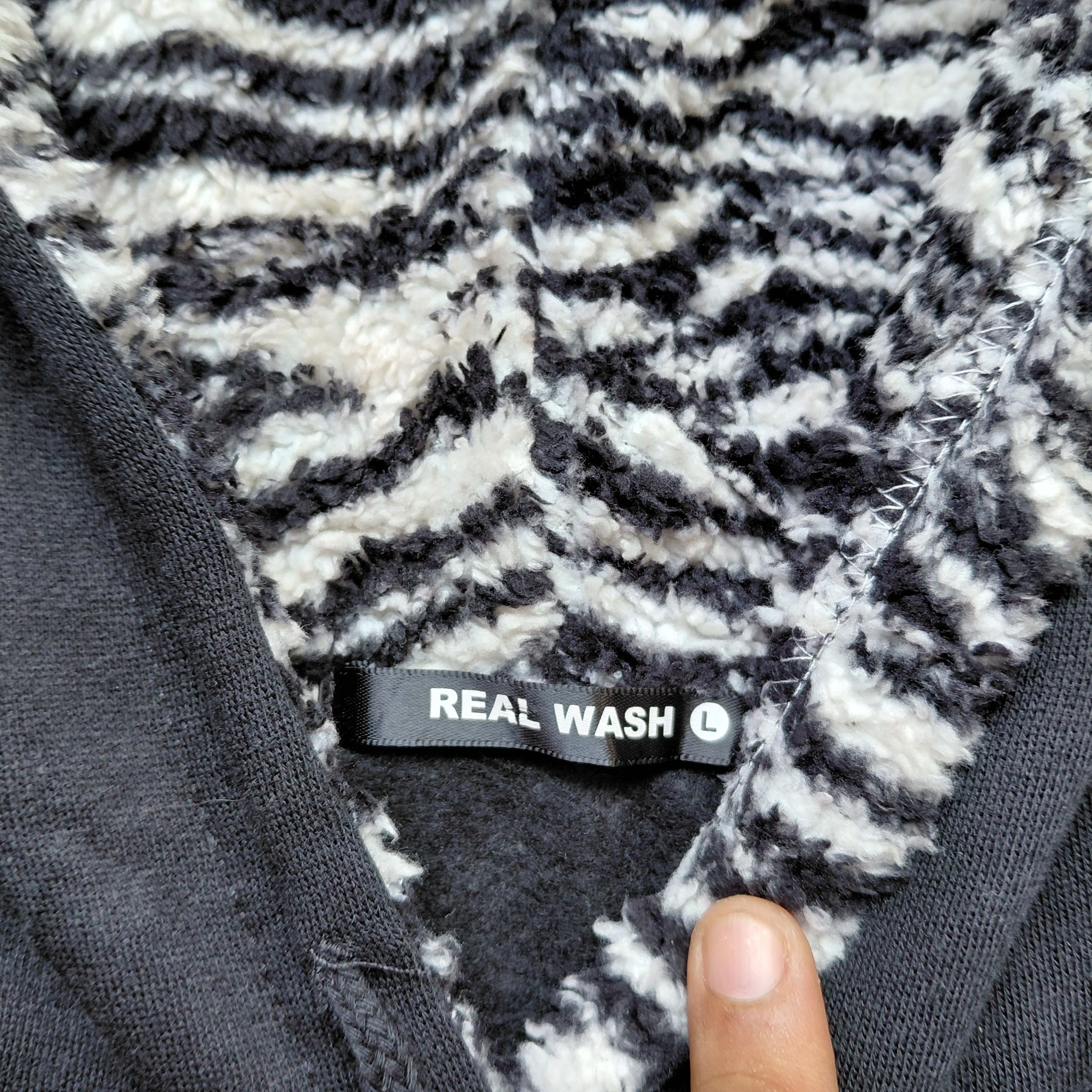 Japanese Brand Vintage Y2K Japanese Real Wash Hoodie Size US L / EU 52-54 / 3 - 4 Thumbnail