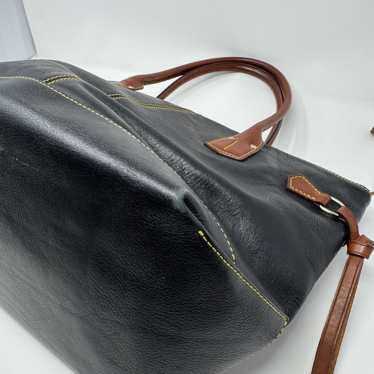Dooney & Bourke Dooney & Bourke Black Leather Brown Handle Shoulder Bag Size ONE SIZE - 7 Thumbnail