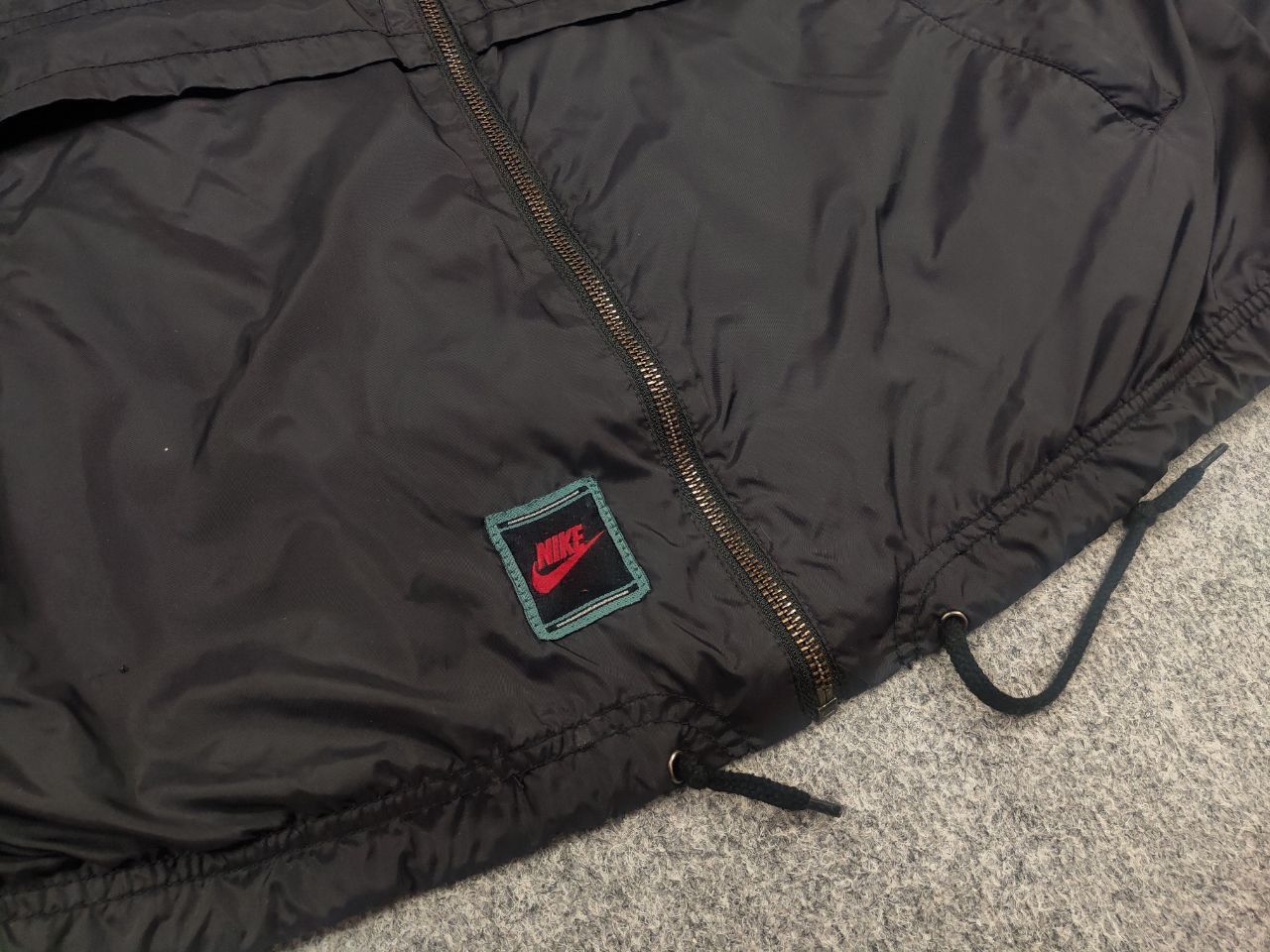 Nike Vintage 90's NIke Inc USa Track Top Zip Nylon Jacket Retro Size US L / EU 52-54 / 3 - 7 Thumbnail