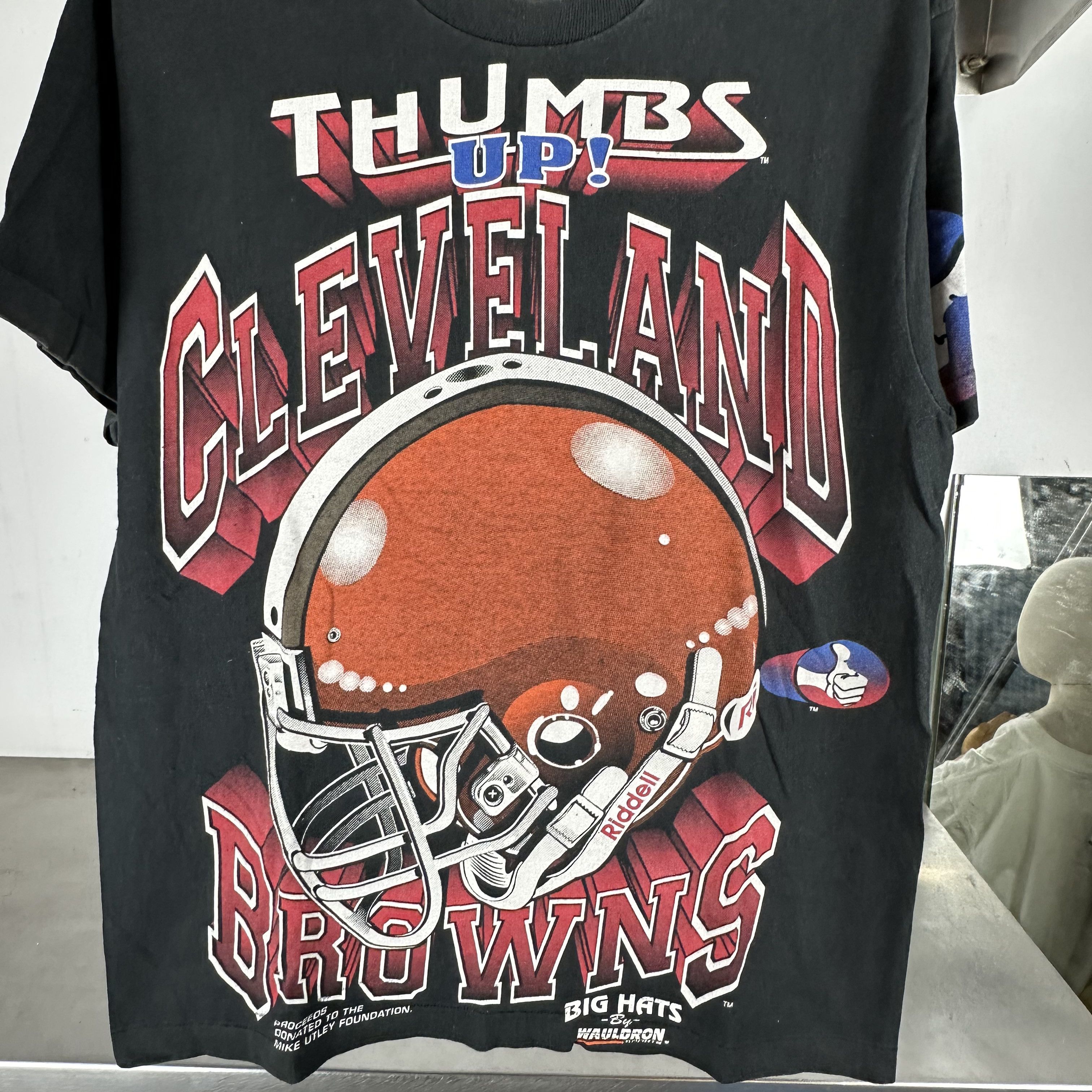 Vintage Vintage 90s Cleveland Browns NFL Thumbs Up! Wauldron T-Shirt Size US L / EU 52-54 / 3 - 2 Thumbnail