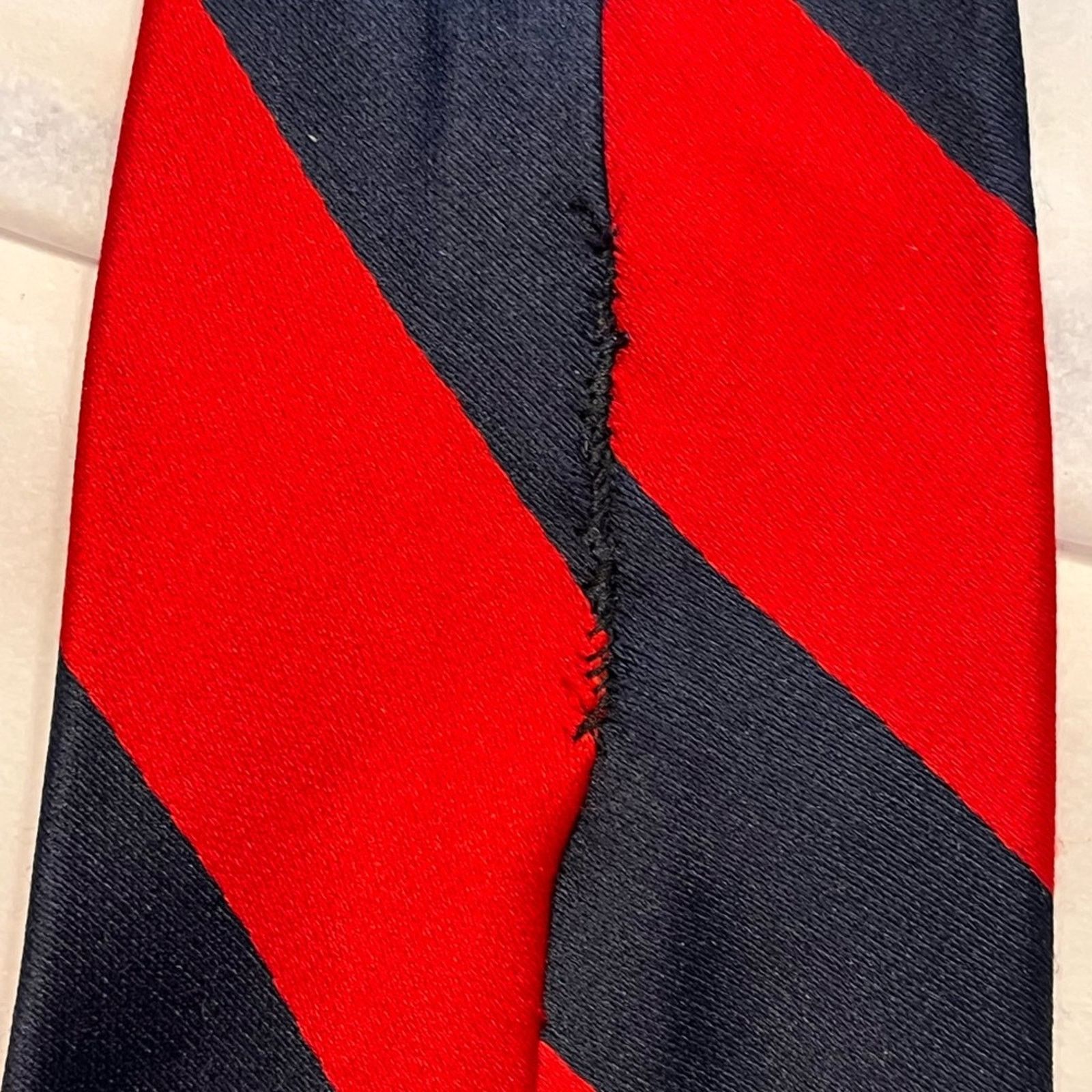 Givenchy GIVENCHY Vintage navy & red diagonal stripe tie preppy Size ONE SIZE - 5 Thumbnail