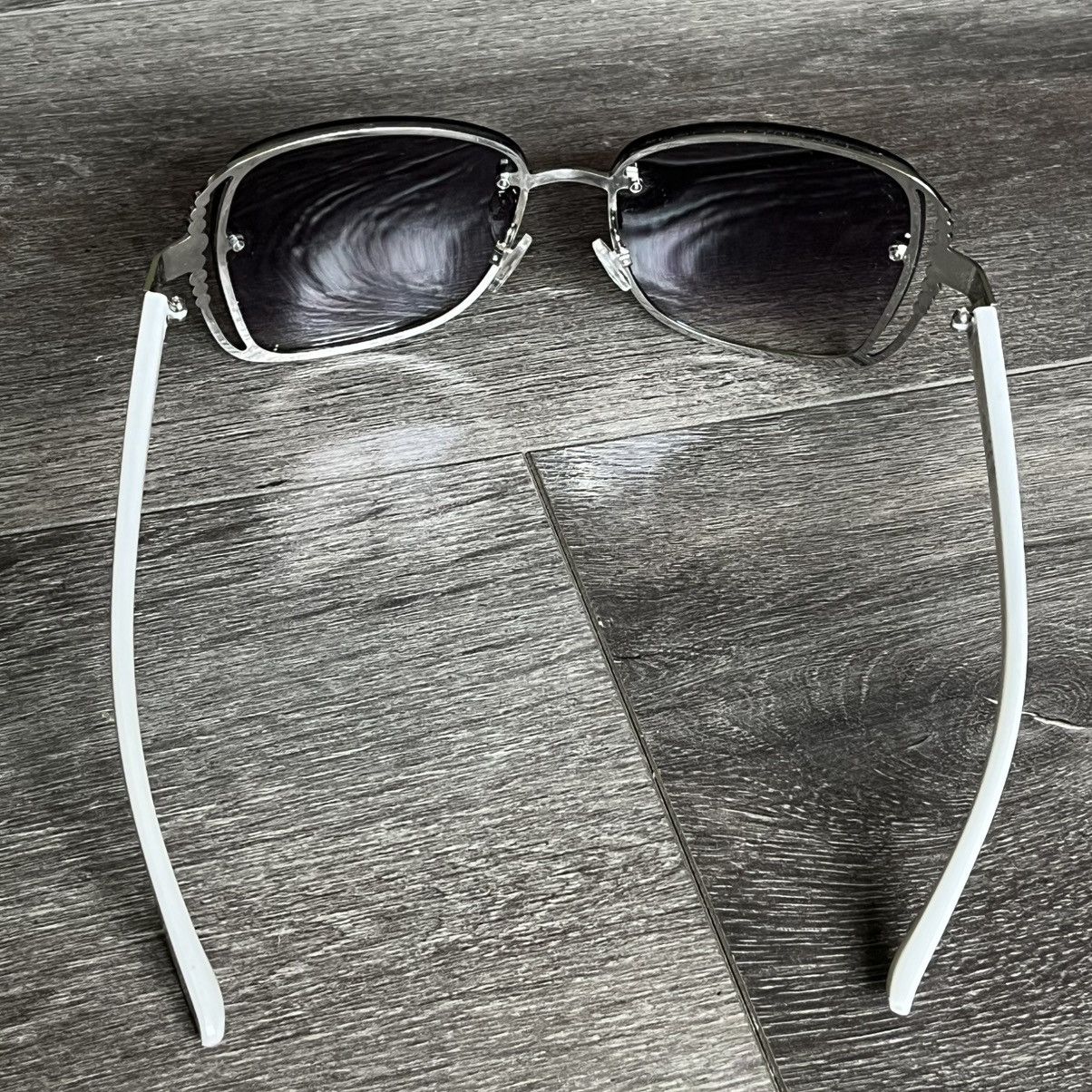 Rocawear × Vintage Vintage Y2K Rocawear Studded Sunglasses Ladies White/Purple Size ONE SIZE - 5 Thumbnail