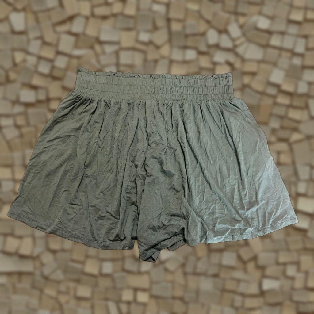 Vintage Terra & Sky Shorts Women's 0X Green Pull On Side Pockets Casual Regular Inseam 5.5 in Size 40" / US 18 - 1 Thumbnail