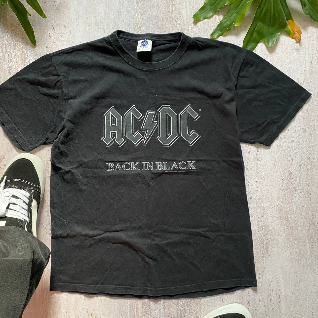 Band Tees VINTAGE Y2K AC/DC BACK IN BLACK BAND TOUR T SHIRT Size US L / EU 52-54 / 3 - 2 Thumbnail