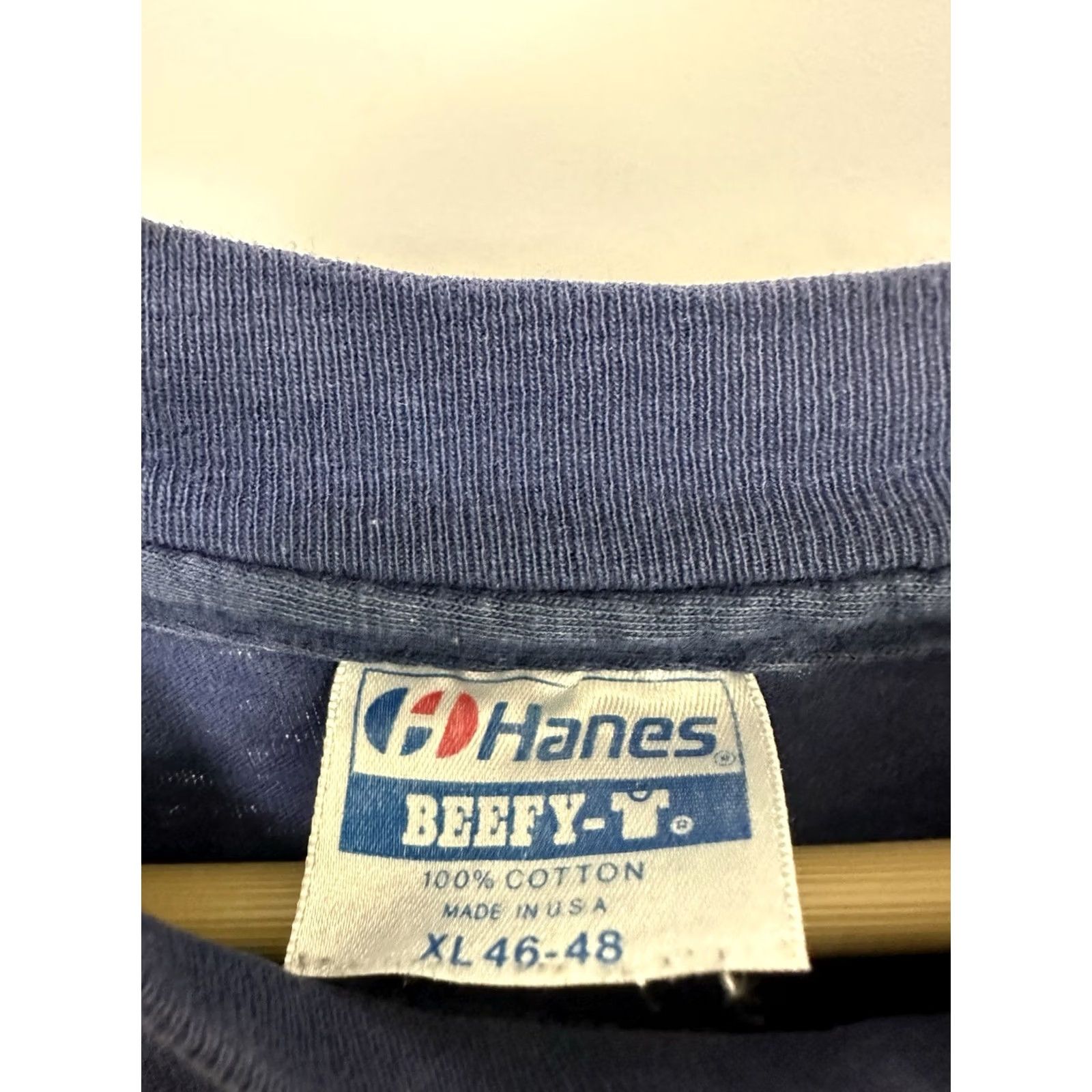 Hanes VINTAGE 80s Hanes Beefy Work T-Shirt XL Blue Worn Cotton Pocket Front WIP Mens Size US XL / EU 56 / 4 - 3 Thumbnail