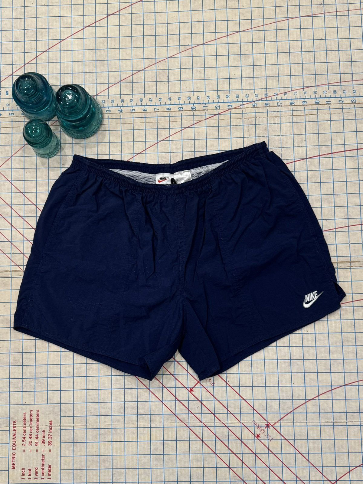 Nike Vintage 90’s Nike White Tag Shorts Navy Size XL 4” Inseam Size US 38 / EU 54 - 1 Thumbnail