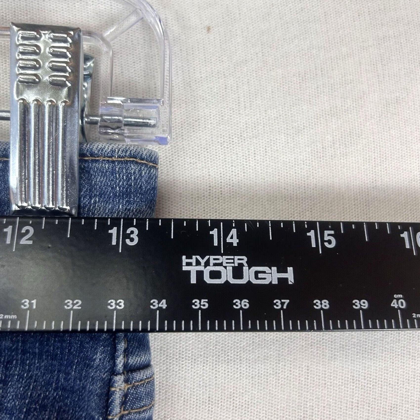 Levi's Levi's 720 High Rise Super Skinny Jeans Womens Size 26 Medium Wash Blue Denim Jeans Slim 31in Inseam Mens? No, Womens Size 26" / US 2 / IT 38 - 7 Thumbnail