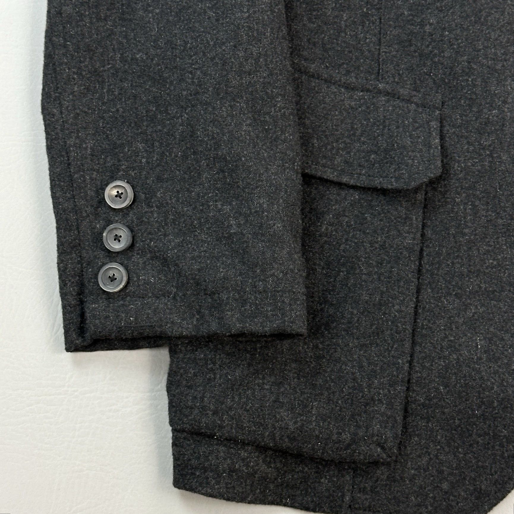 Emporio Armani VINTAGE Emporio Armani Blazer Mens 46 Wool Charcoal Gray Made in Italy Size 46R - 2 Thumbnail