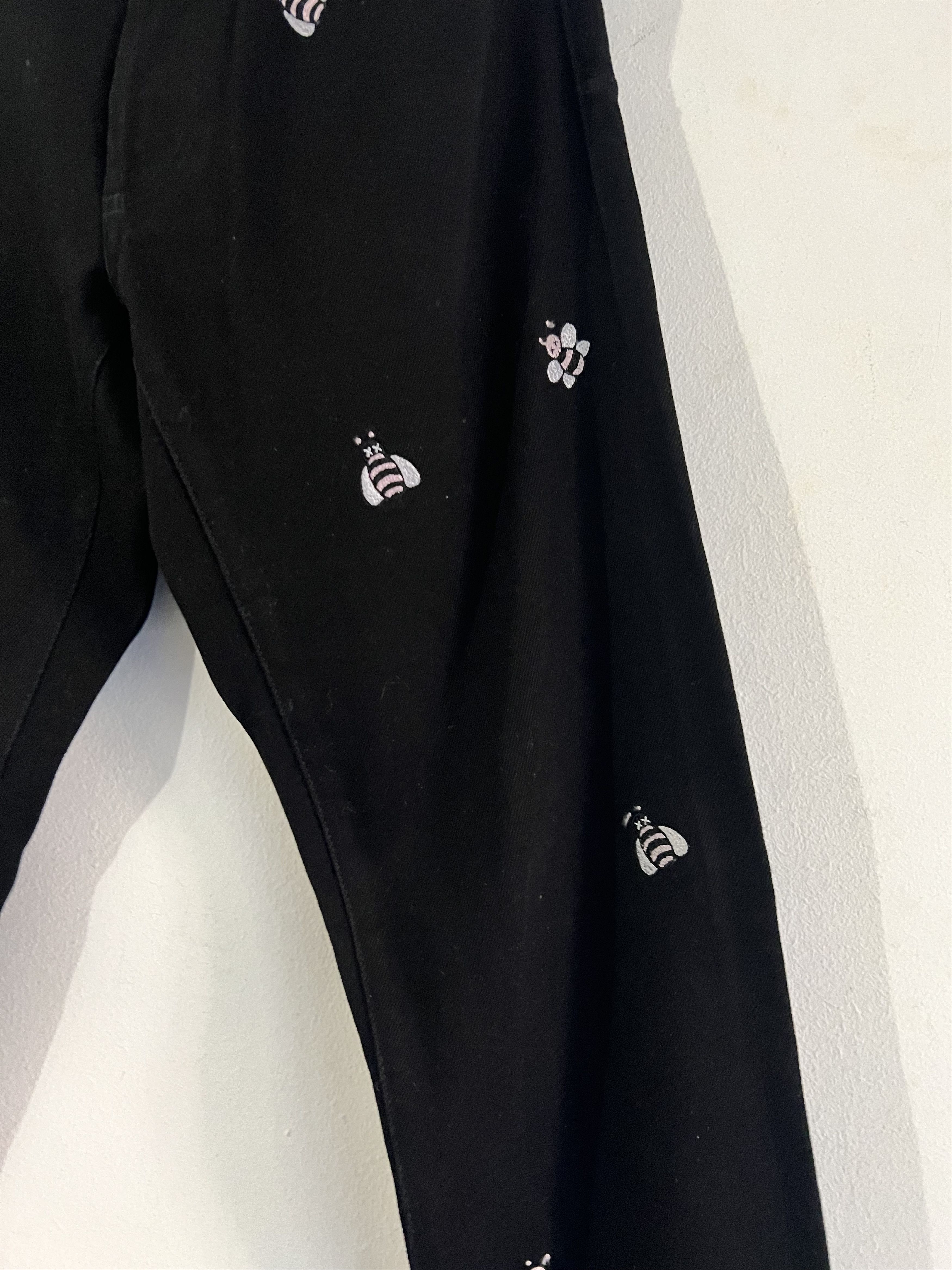 Dior × Kaws Kim Jones Dior X Kaws Bee Embroidered Denim Jeans Size US 34 / EU 50 - 7 Thumbnail