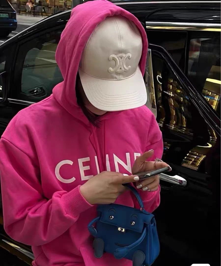 Celine Celine hot pink sweatshirt S white lettering Size S / US 4 / IT 40 - 7 Thumbnail