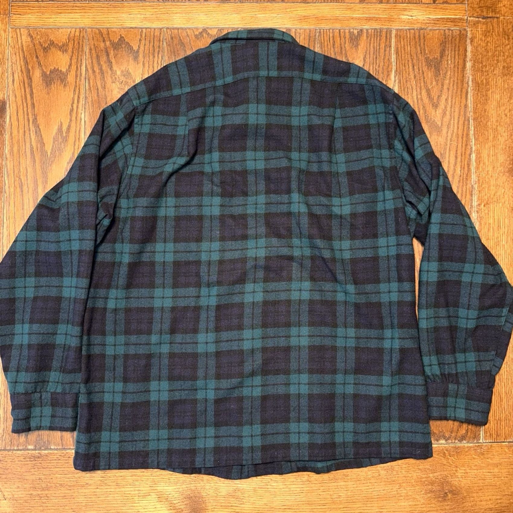Pendleton VINTAGE Pendleton Board Shirt Mens L Wool Green Plaid Loop Collar 70’s USA Size US L / EU 52-54 / 3 - 4 Thumbnail