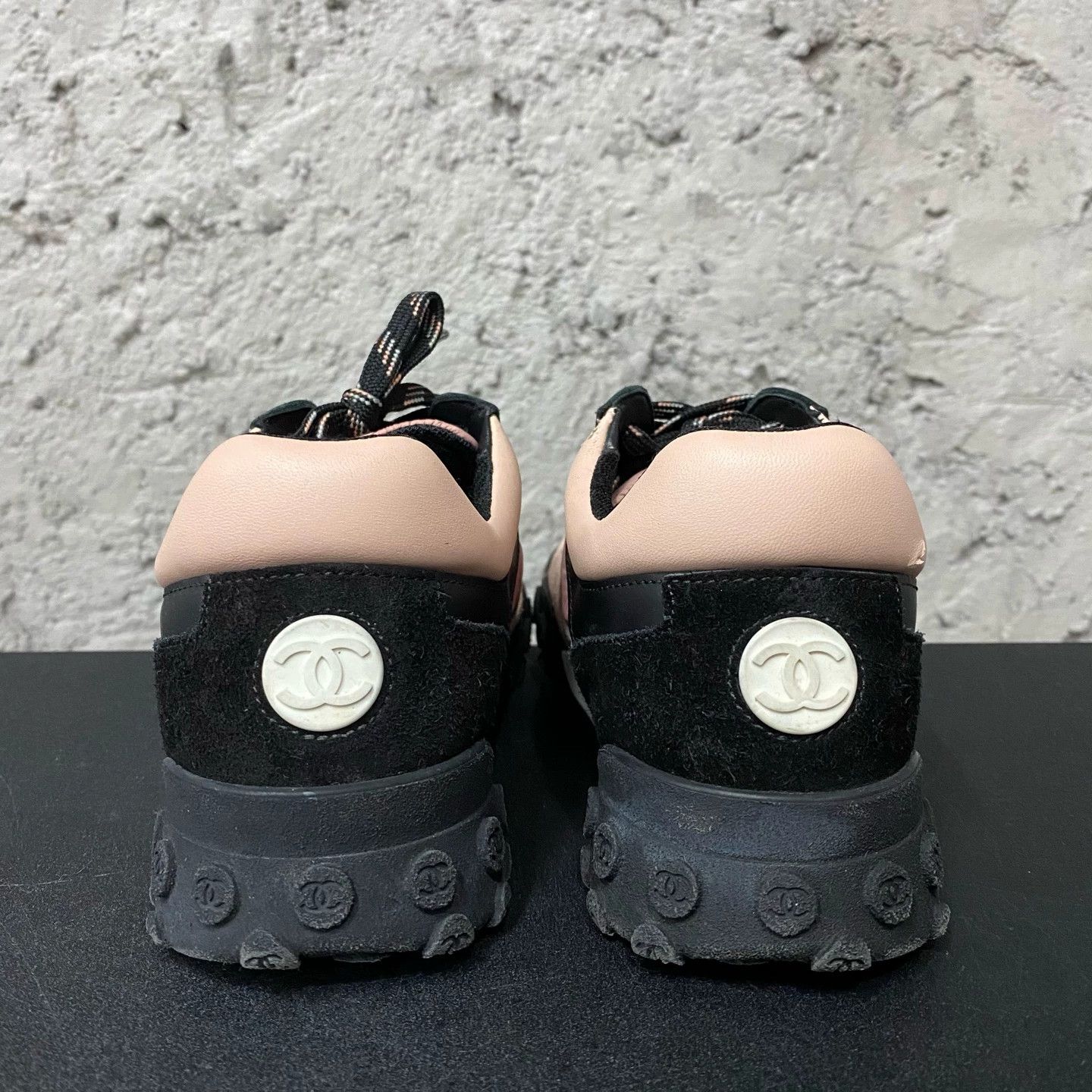 Chanel Chanel Sneakers Women's 36.5 Used Size US 5.5 / IT 35.5 - 3 Thumbnail
