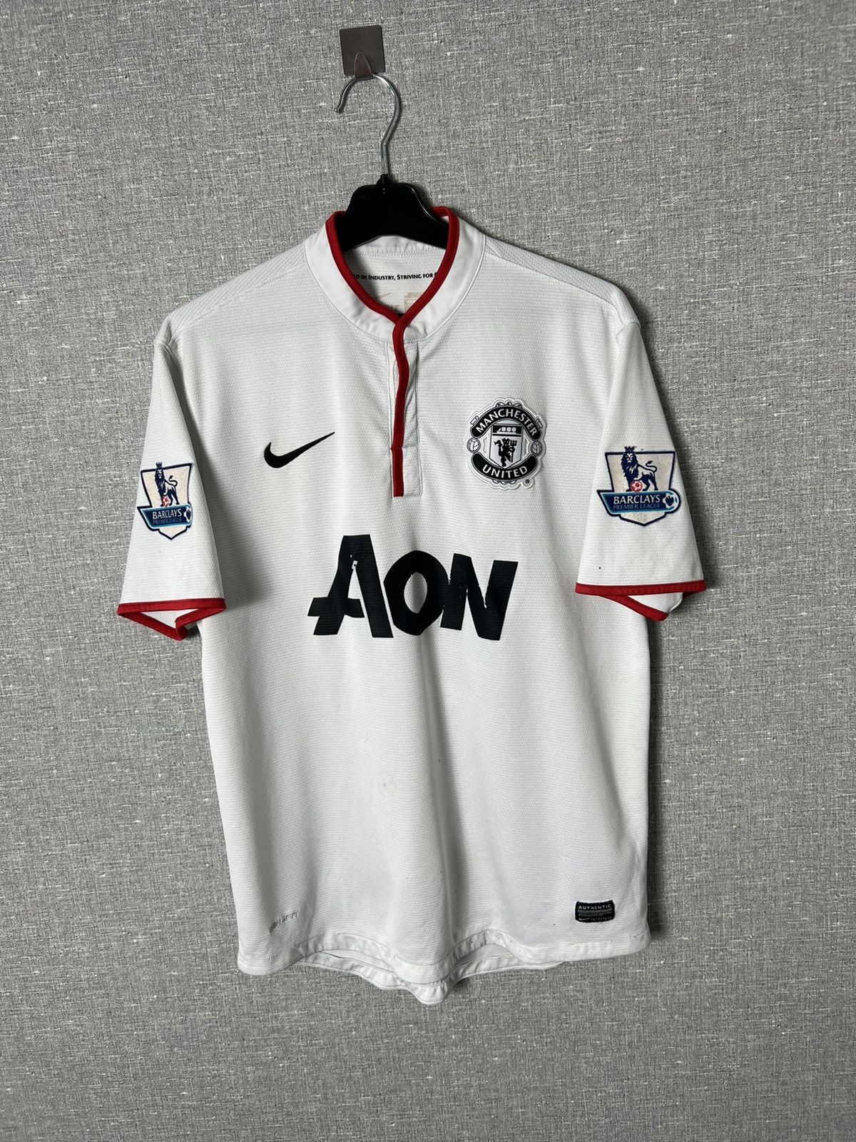 Nike Nike Manchester United 2012 /2013 #20 V. Persie Jersey Shirt Size US M / EU 48-50 / 2 - 9 Thumbnail