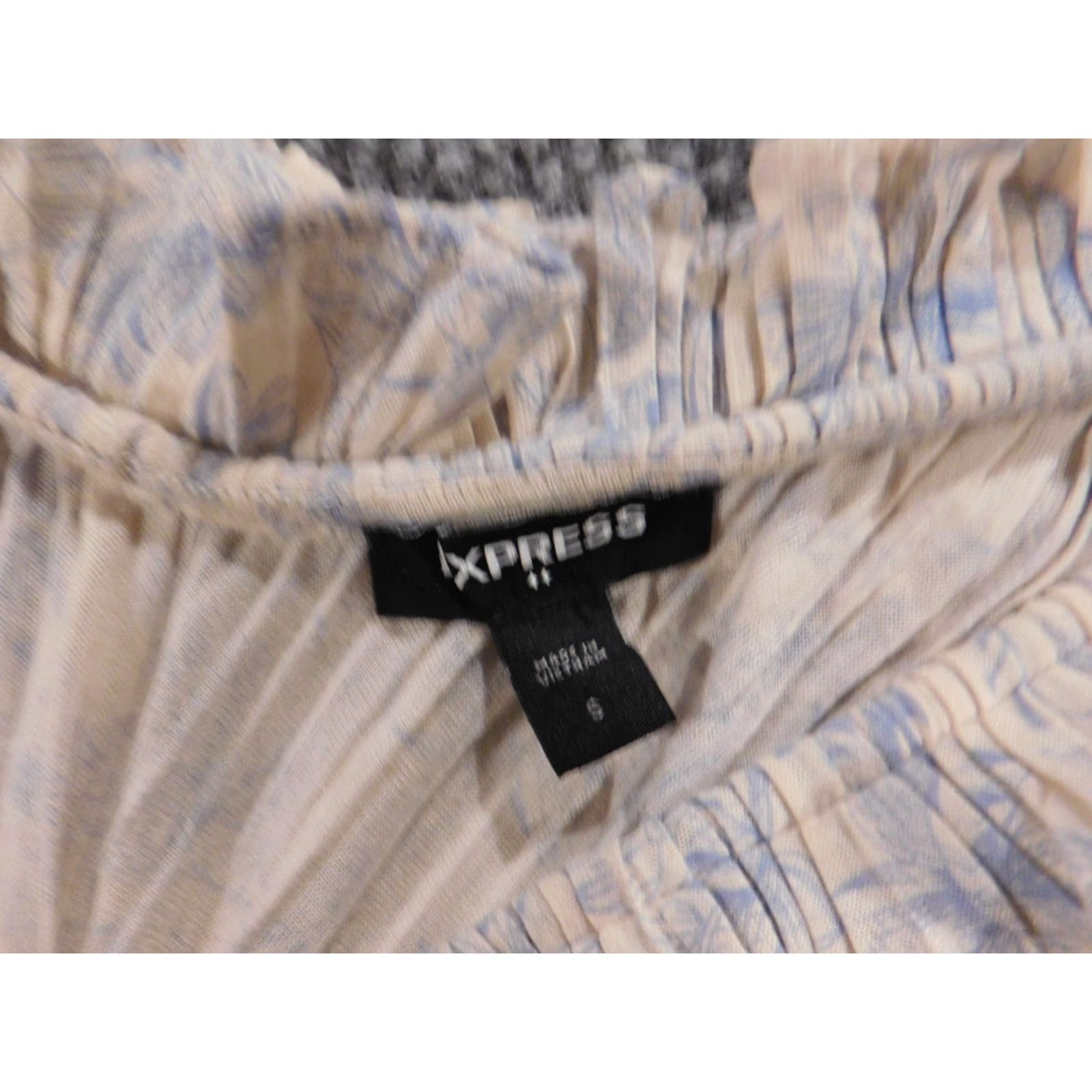 Express Express Blouse Women Small Blue Floral Pullover Casual Shirt Regular S Long Sleeve Collared Polyester Down Pattern: Floral Designer Style Size S / US 4 / IT 40 - 5 Thumbnail