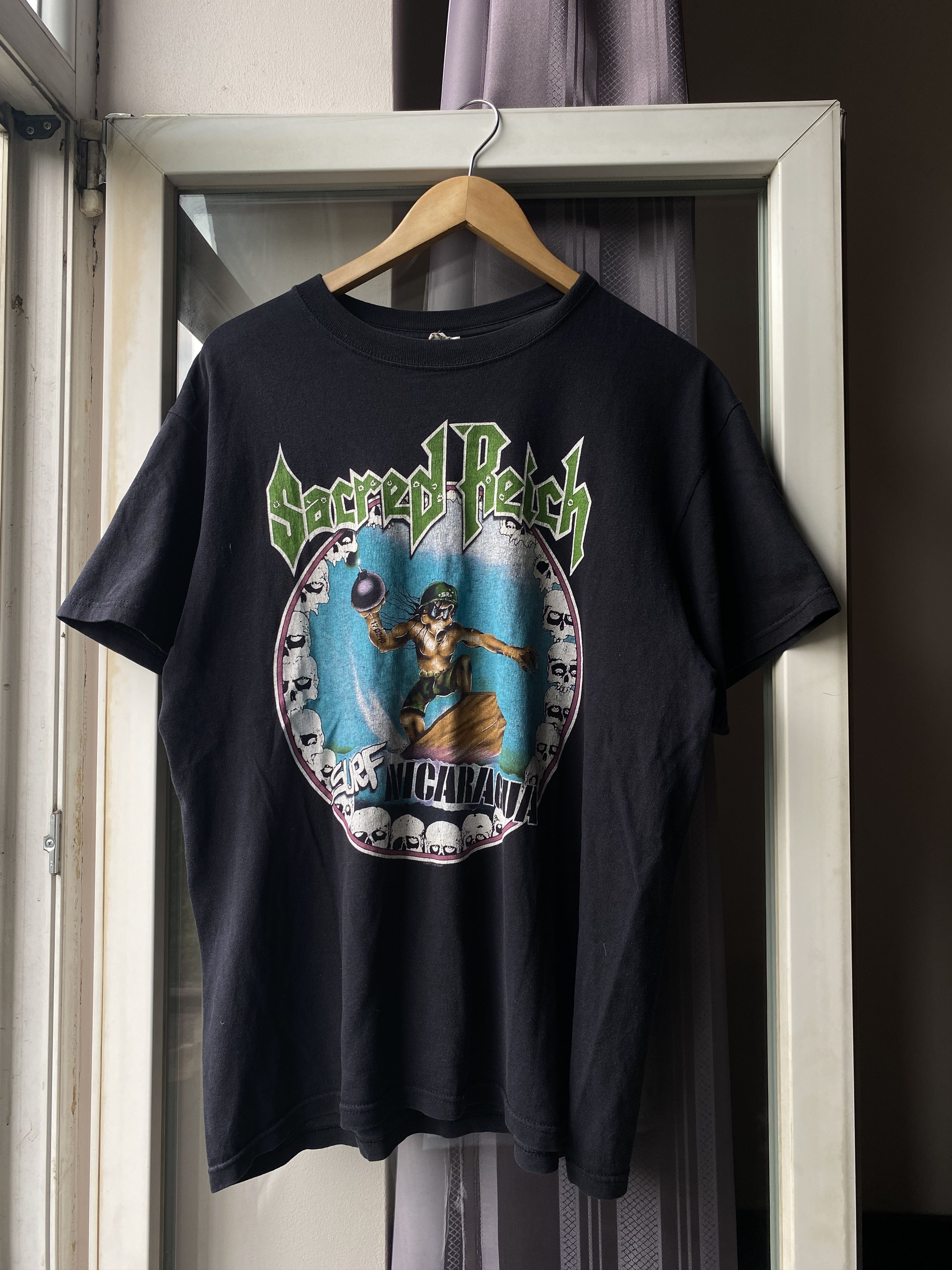 Band Tees Sacred Reich Surf Nicaragua Tour T-Shirt 2009 Thrash Metal Size US L / EU 52-54 / 3 - 1 Thumbnail