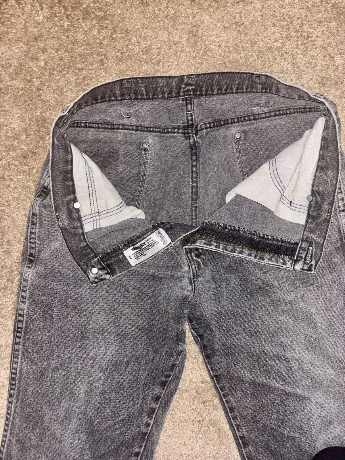 Wrangler Vintage Wrangler Cowboy Cut Gray Fade Jeans - 35x32 Size US 35 - 11 Thumbnail