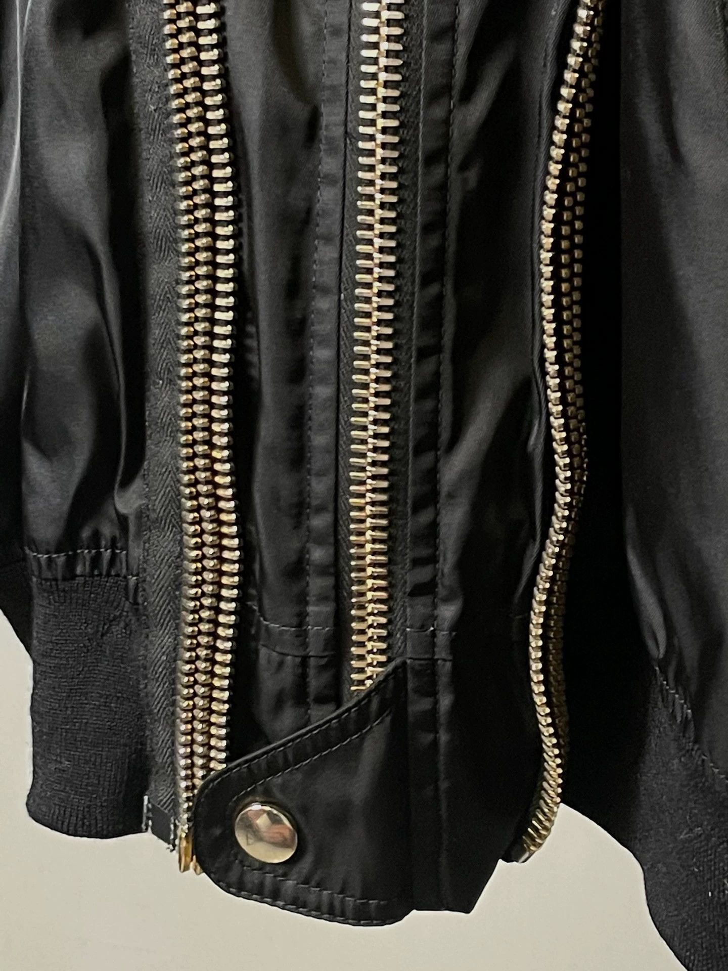 Alexander McQueen Alexander McQueen AW2014 Black & Gold Bomber Jacket Size US M / EU 48-50 / 2 - 4 Thumbnail