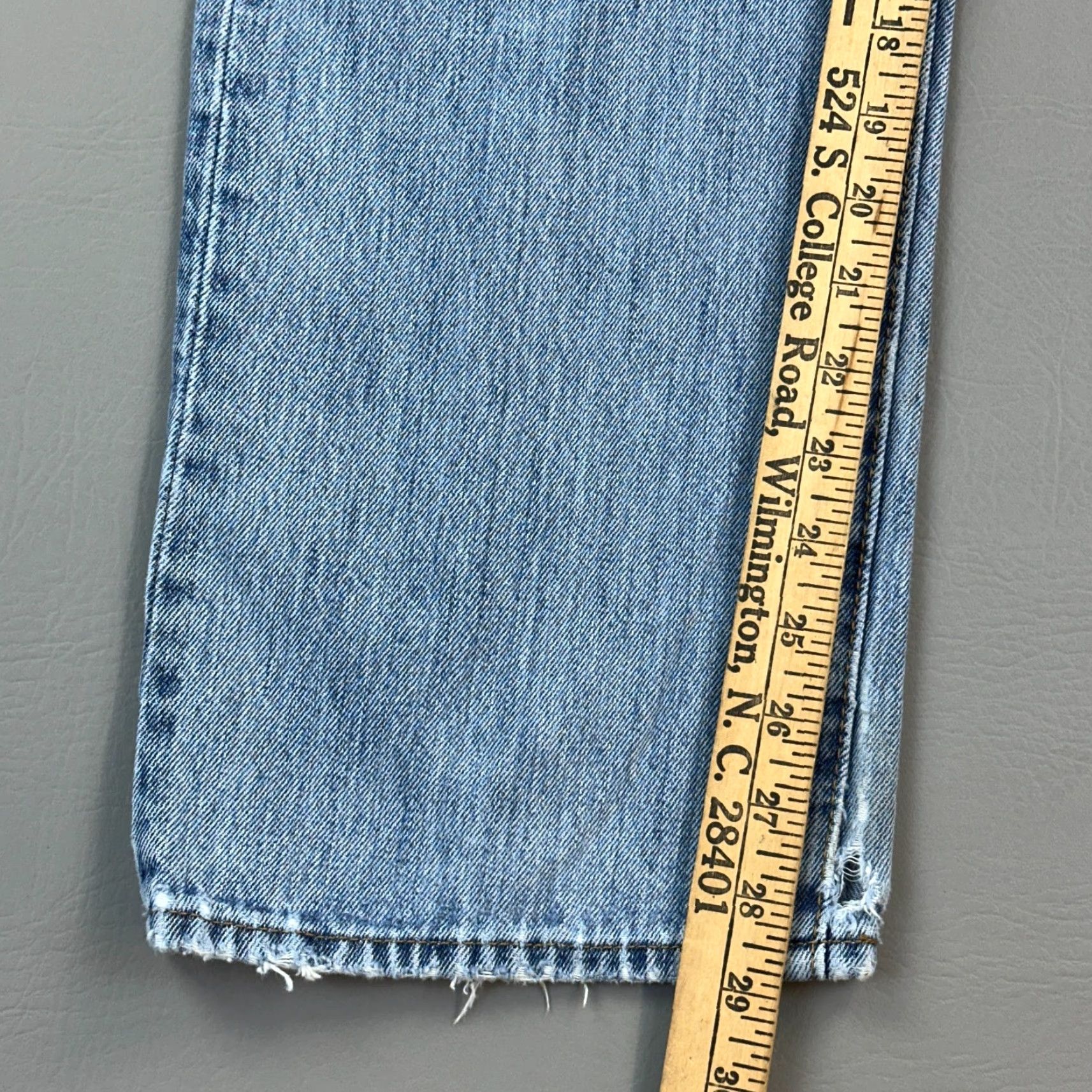 Levi's Levi's 501 Jeans Mens 34x29 Medium Wash Original Fit Straight Button Fly Casual Regular Denim Blue 90s Cowboy Retro Size US 34 / EU 50 - 3 Thumbnail