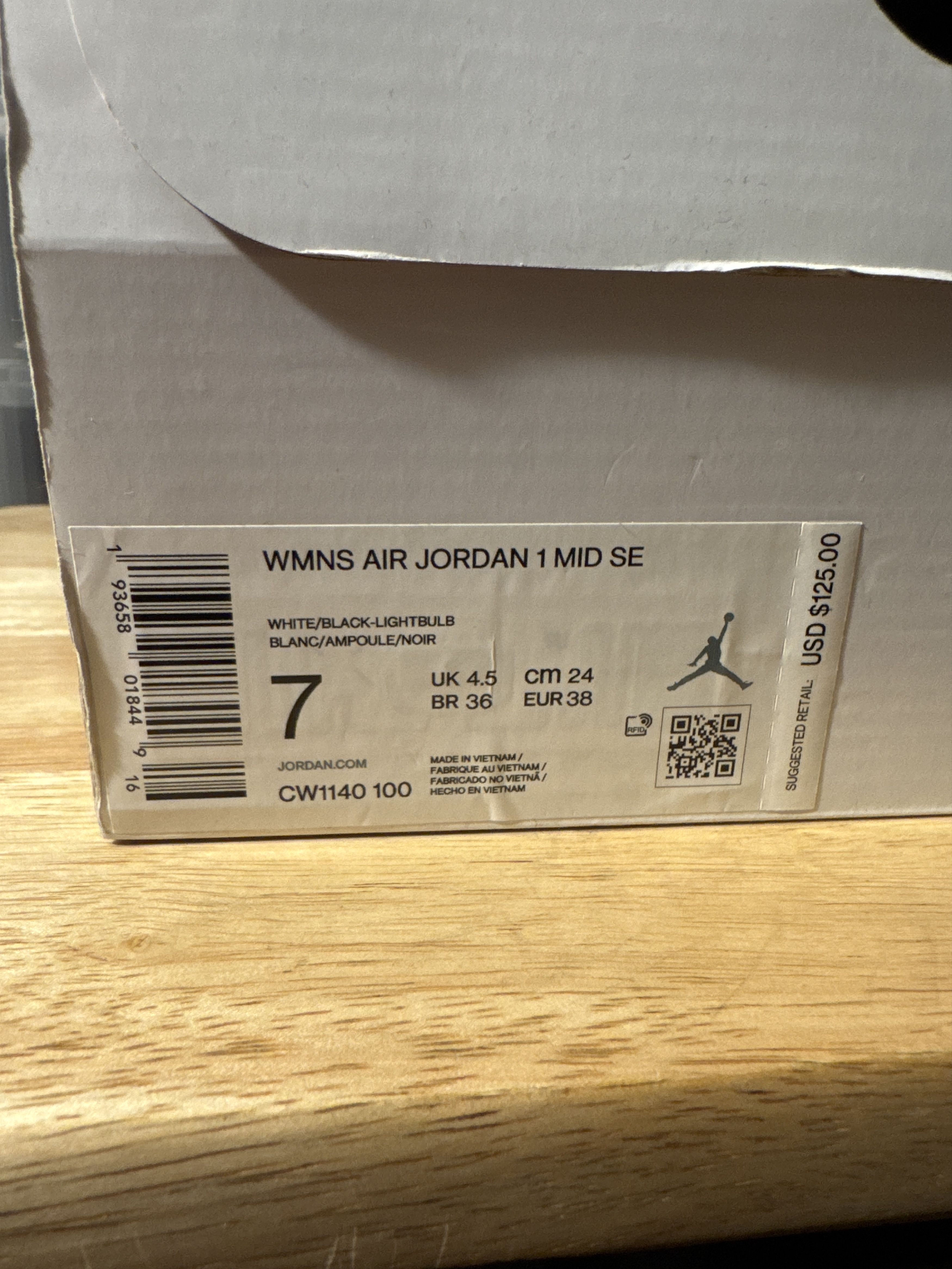Jordan Brand WMNS AIR JORDAN 1 MID SE LIGHTBULB Size US 7 / IT 37 - 7 Thumbnail