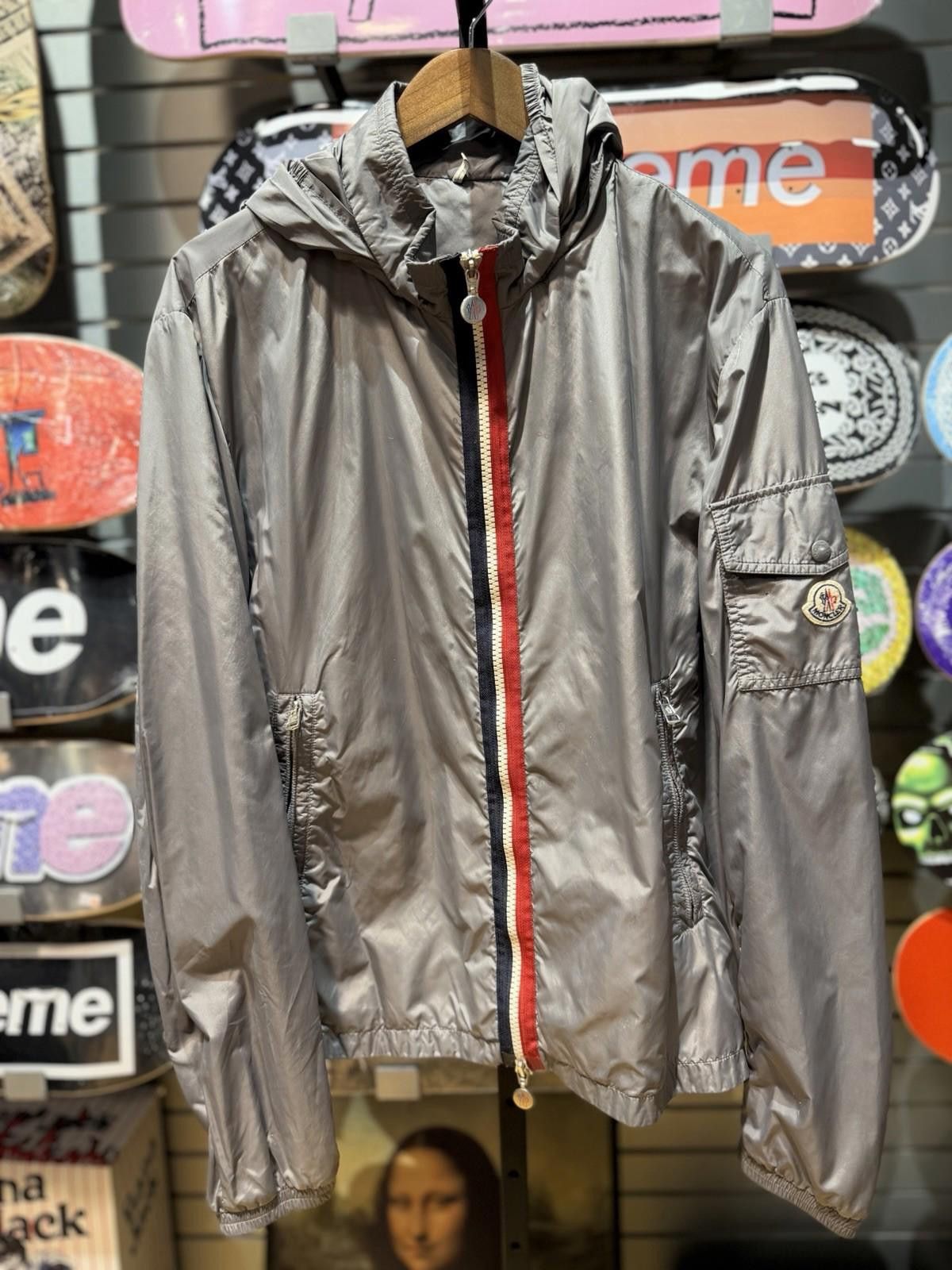 Moncler Moncler Keralle Giubbotto Windbreaker Grey Jacket Size 7 Size US XL / EU 56 / 4 - 2 Thumbnail